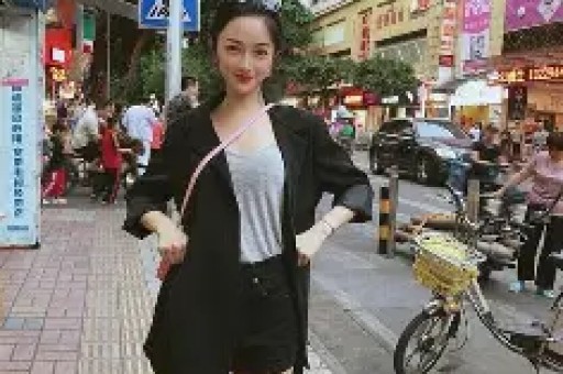刷新下限！女网红开设绿茶速成班已有15万人买 最新回应来